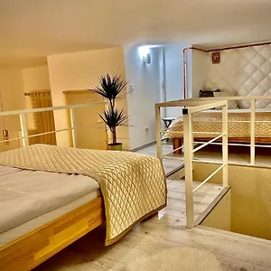 3 Comfortable And Cosy In Heart Of Near Basilica Apartmán